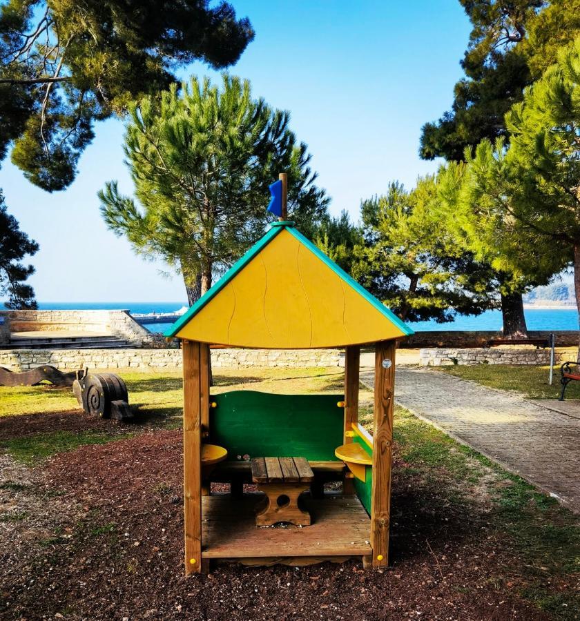 Lara Deluxe Superior 5 Star Apartment, Your Piece Of Heaven By The Sea & Park Novigrad  Exterior photo